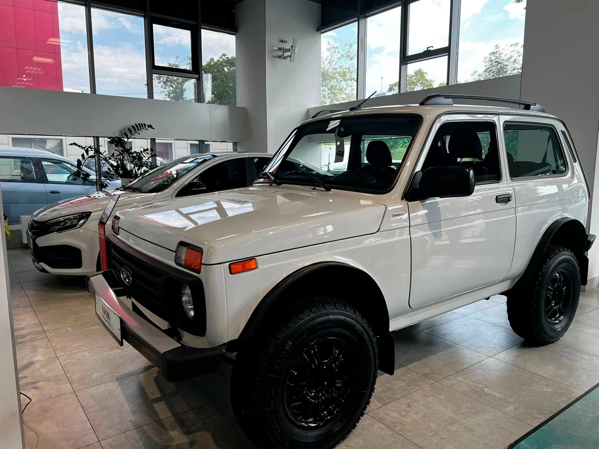 Lada Niva Legend Bronto - фото №1